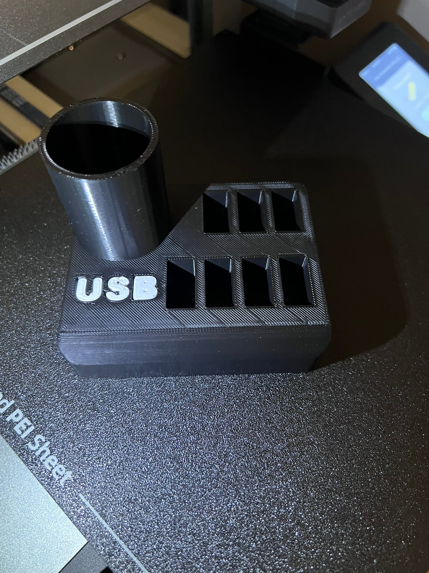 Slot per Penne e Pen-Drive USB